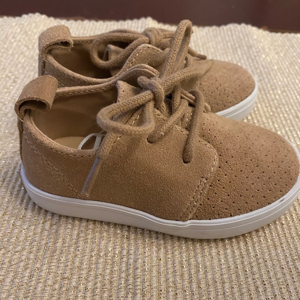 Janie and Jack boys suede shoes - Size 6